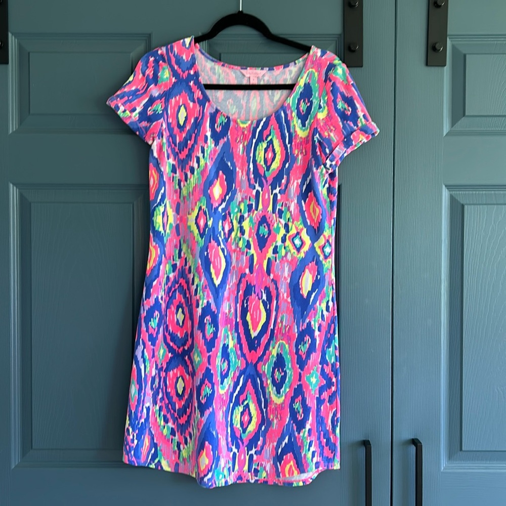 Lilly Pulitzer short sleeve shift dress